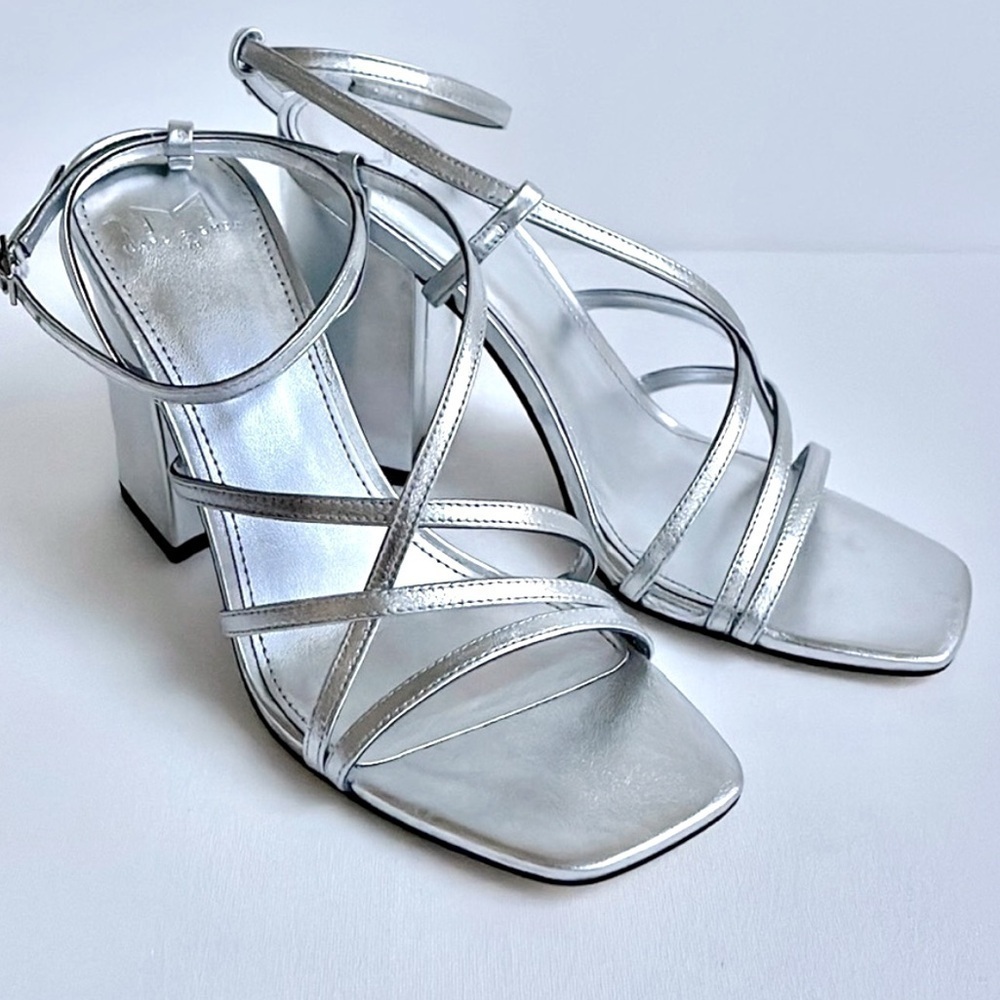 Marc Fisher Edalyn Ankle Strap Sandal Block Heel Women's Size 8.5 in Silver NEW!